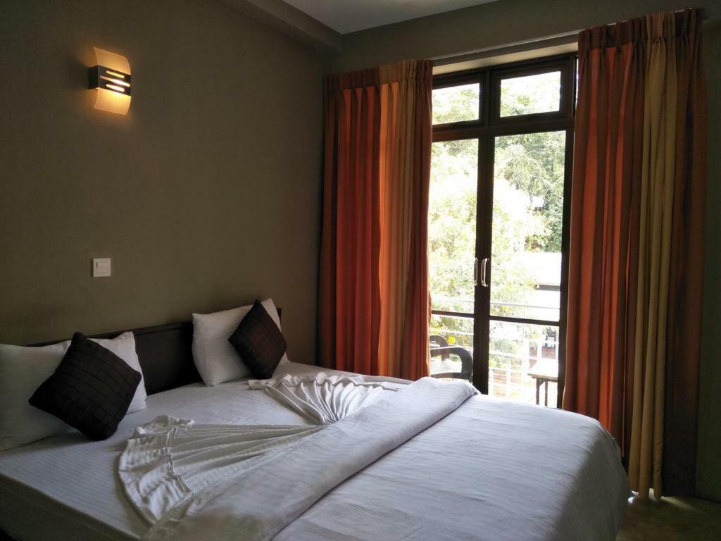Hikers Lodge Ella Bagian luar foto